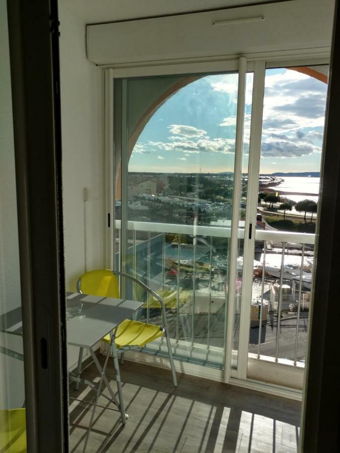 Jolis Studios Vue Sur Mer Port, Etangs Et Canaux Residence Rivercity 카르농 플라주 외부 사진