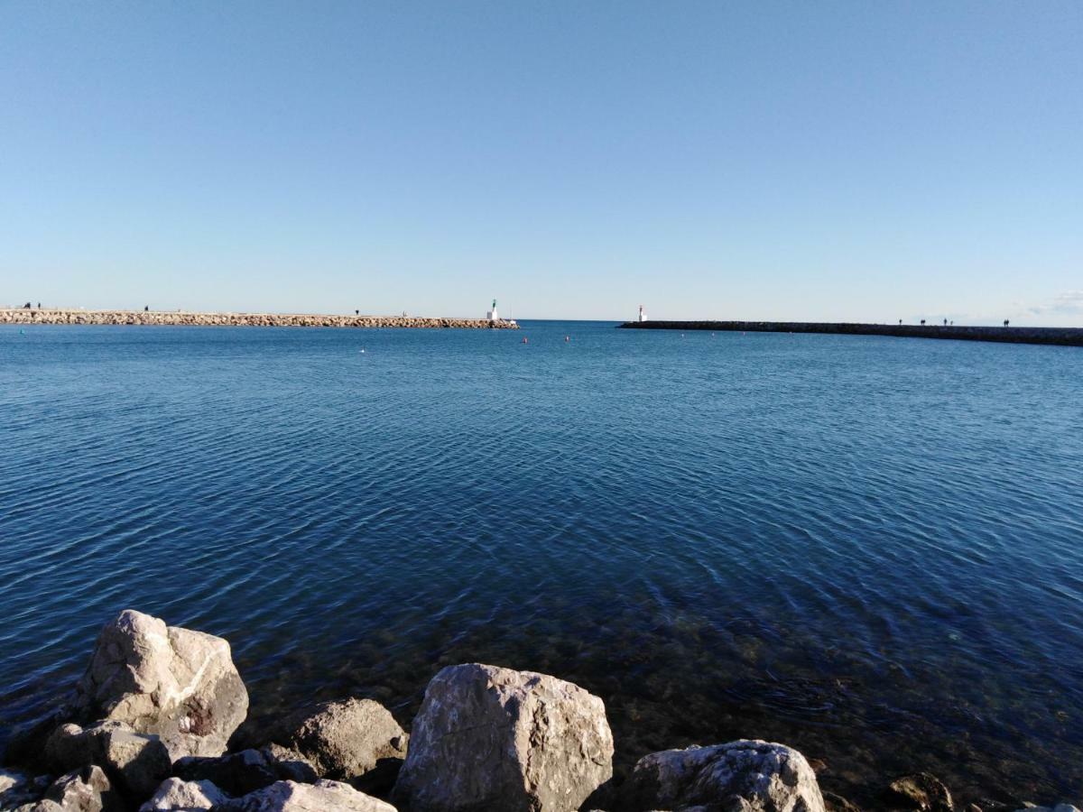 Jolis Studios Vue Sur Mer Port, Etangs Et Canaux Residence Rivercity 카르농 플라주 외부 사진